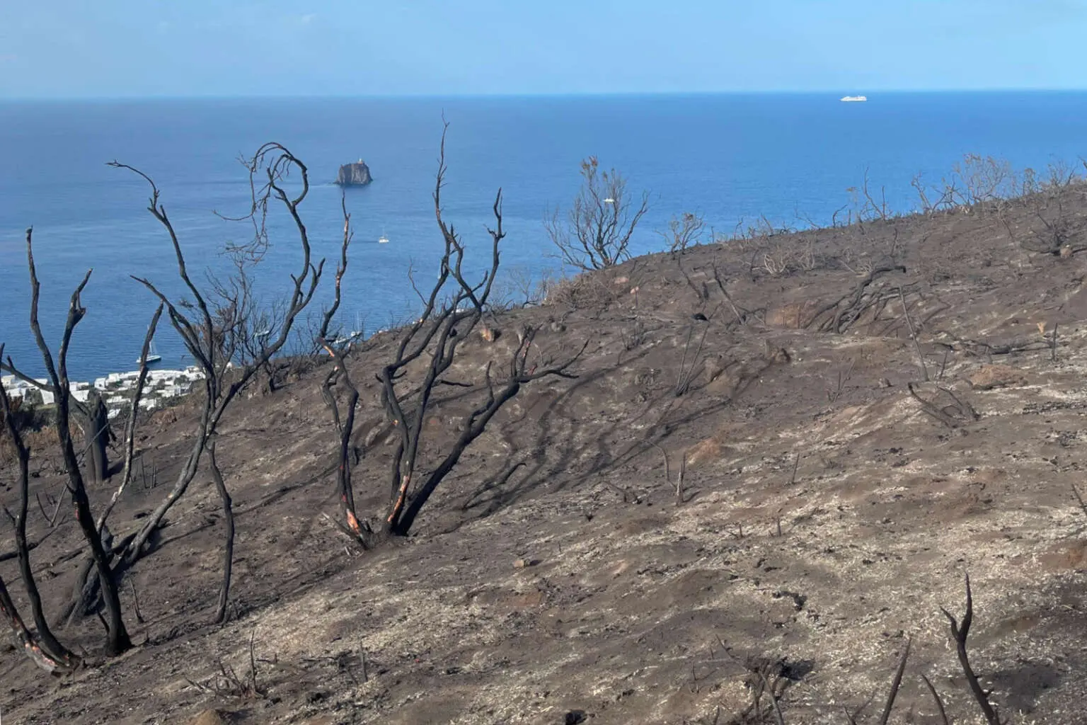 incendio stromboli ashara v2